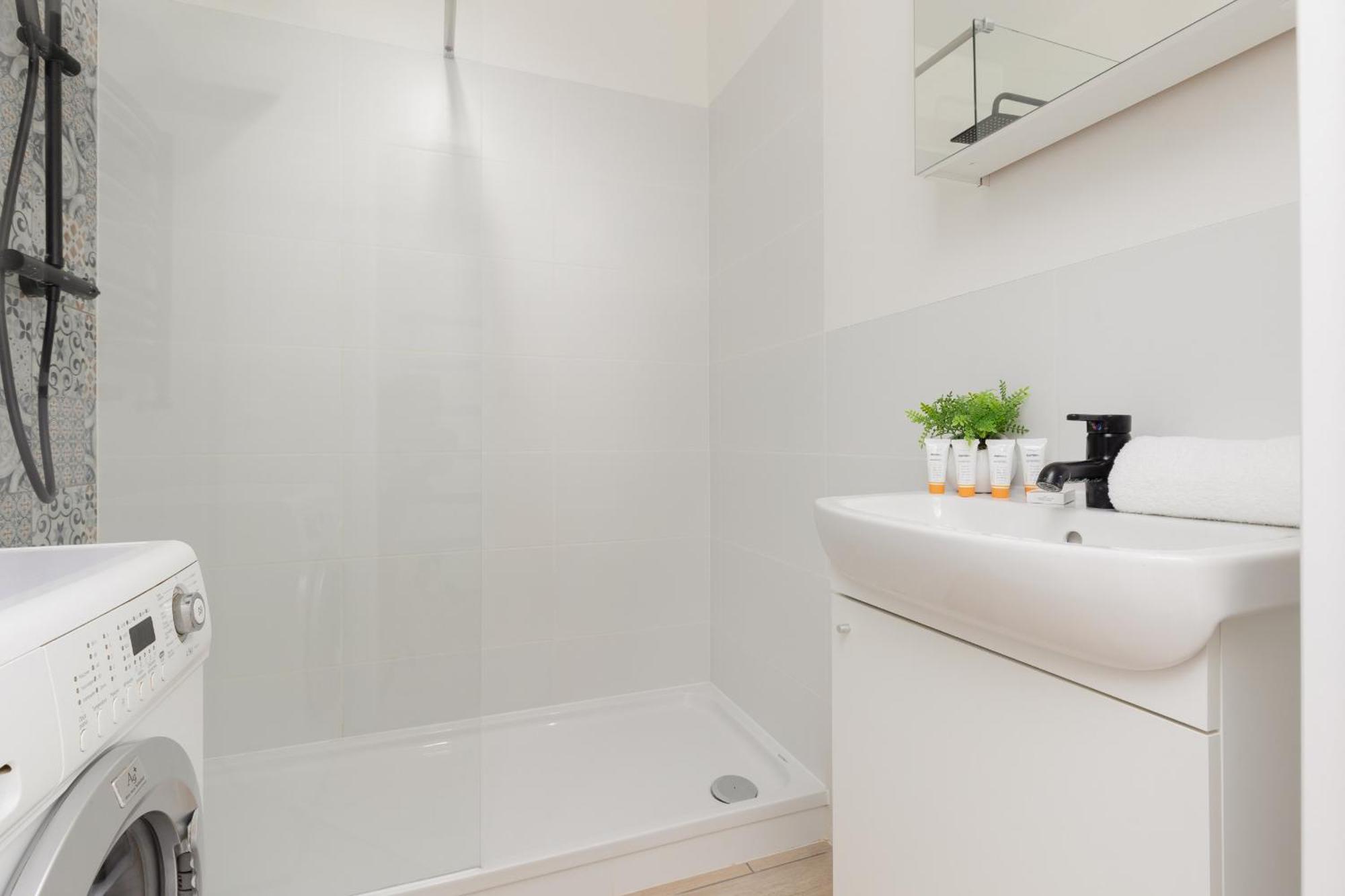 Kopcinskiego Bright & Spacious Apartment Warsaw Ursynow By Noclegi Renters Exterior photo