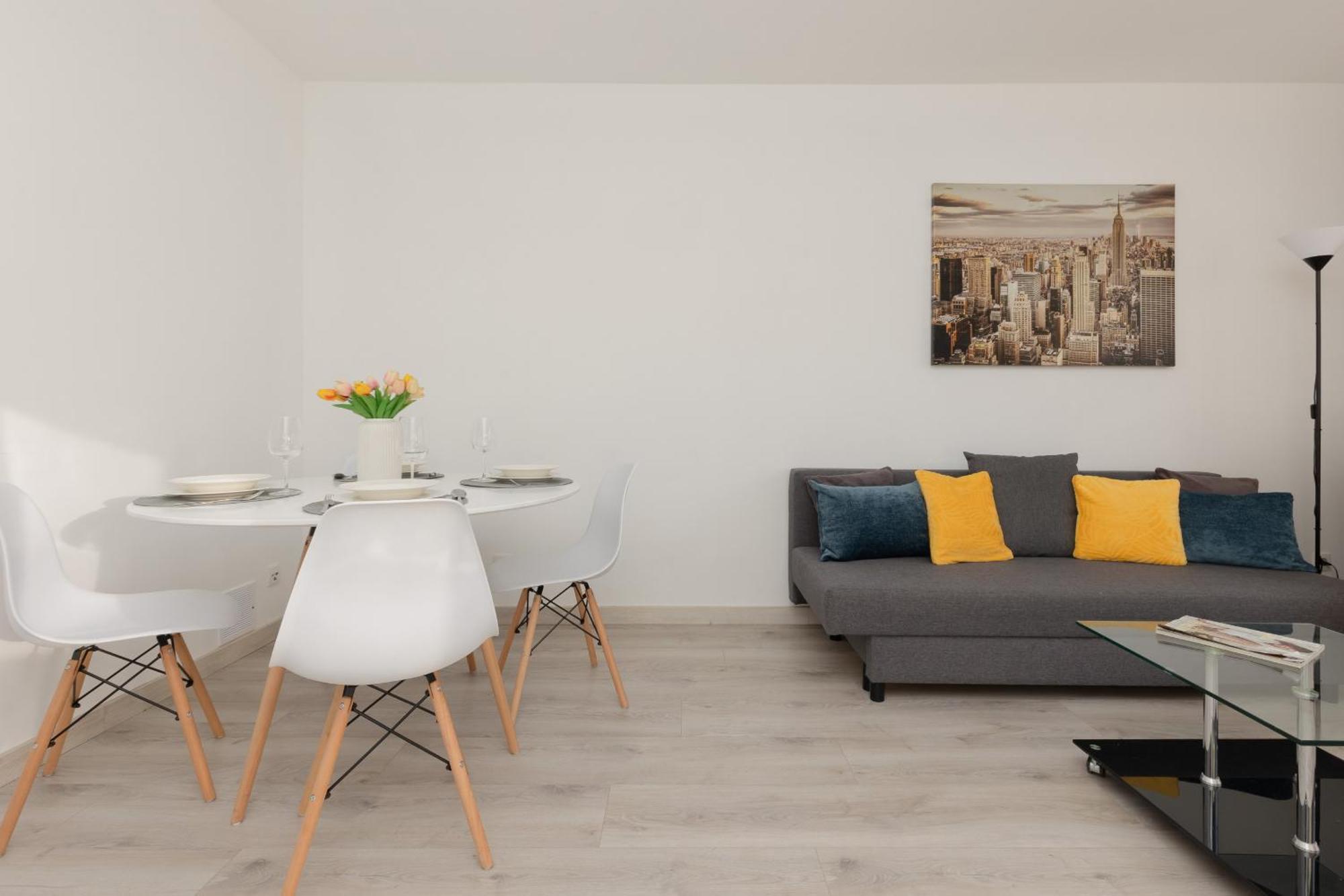 Kopcinskiego Bright & Spacious Apartment Warsaw Ursynow By Noclegi Renters Exterior photo